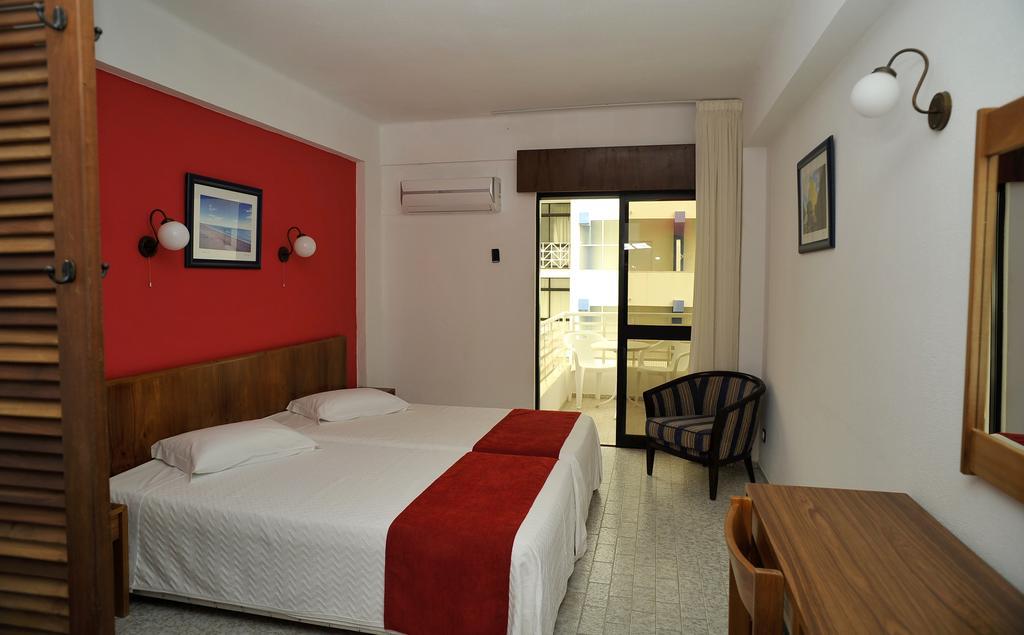 Edificio Novo Rosamar Al Hotel ซิลเวส ภายนอก รูปภาพ